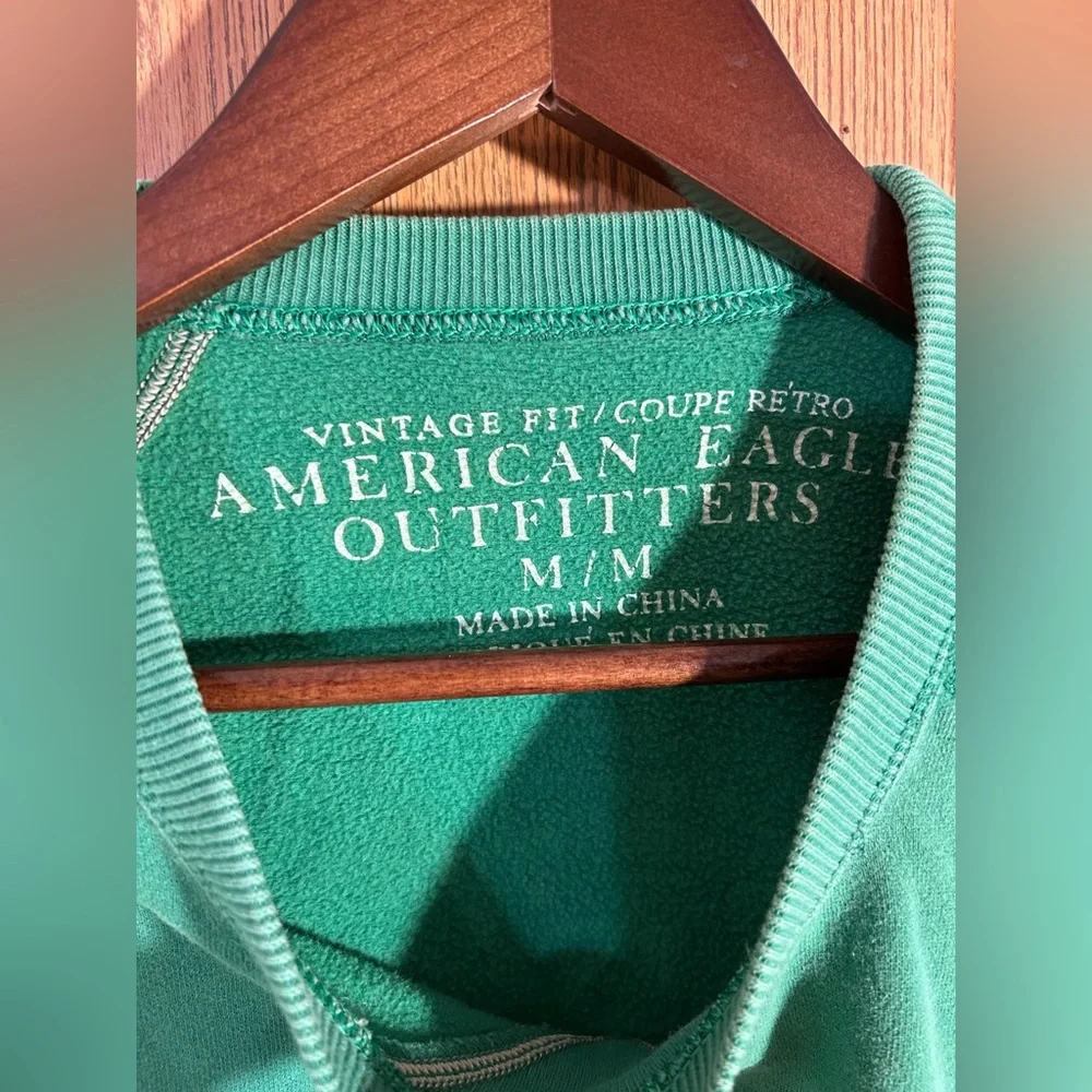 AEO Vintage Graphic Crewneck Sweatshirt - Picture 3 of 4